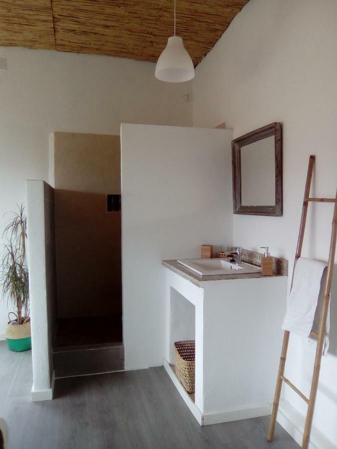 The African House Bed & Breakfast Толокс Екстериор снимка